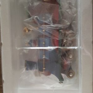 Keepsake collectors club.christmas limited. Never opened.